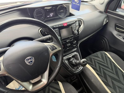 Lancia Ypsilon 1.3 MJT 16V 95 CV 5 porte S&S Gold (9)