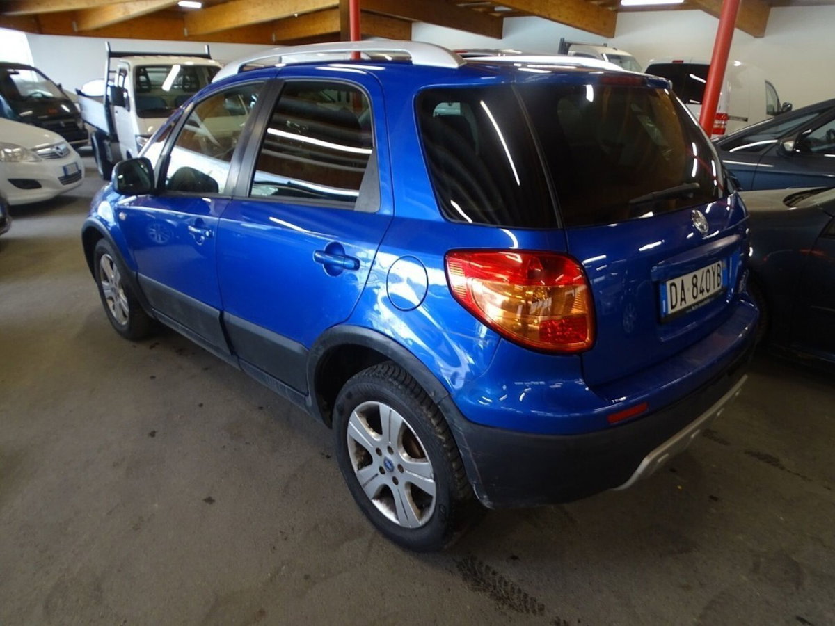 Fiat Sedici 1.9 MJT 4x4 Emotion (4)