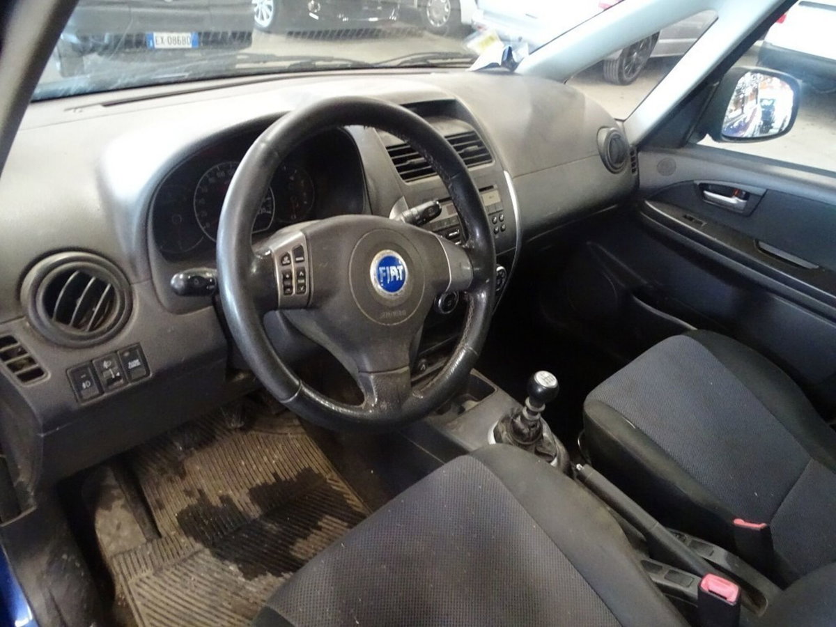Fiat Sedici 1.9 MJT 4x4 Emotion (5)