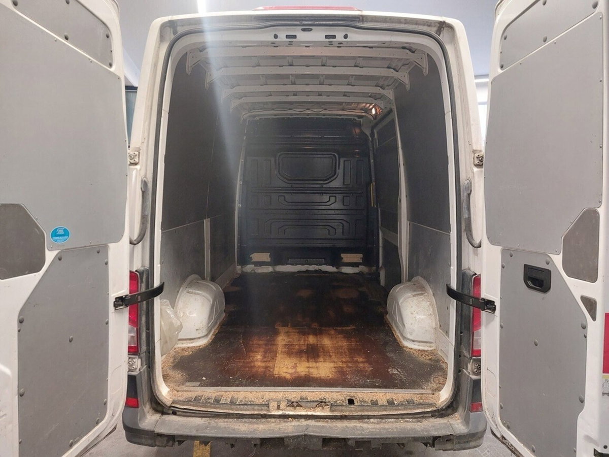 Volkswagen Veicoli Commerciali Crafter Furgone 35 2.0 tdi 140cv L3H2 (10)