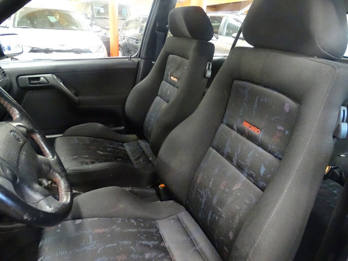 Volkswagen Golf 2.0 16V cat 3 porte GTI (6)