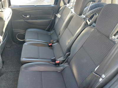 Renault Scenic E-Tech Electric 1.5 dCi 110CV Attractive (10)