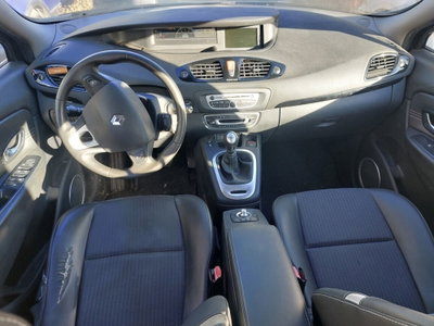 Renault Scenic E-Tech Electric 1.5 dCi 110CV Attractive (12)