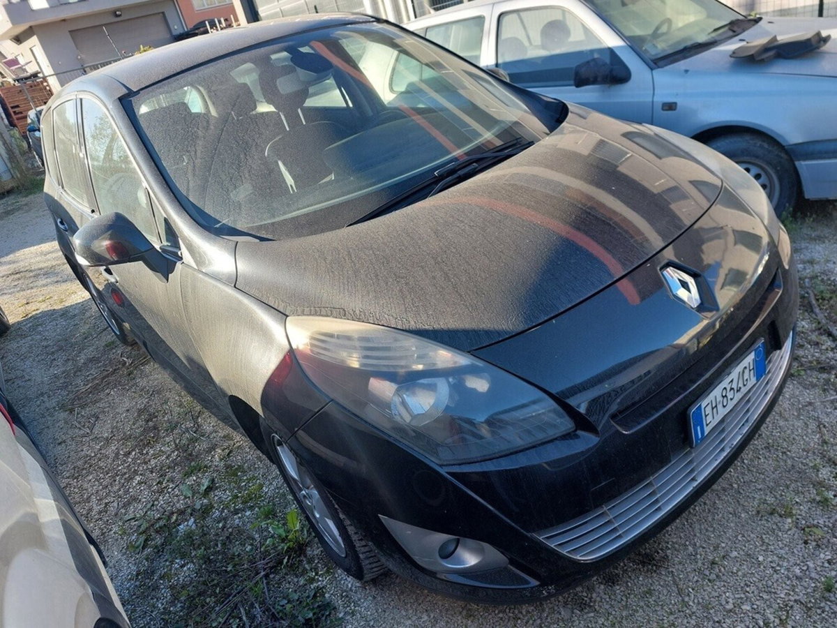 Renault Scenic E-Tech Electric 1.5 dCi 110CV Attractive (2)