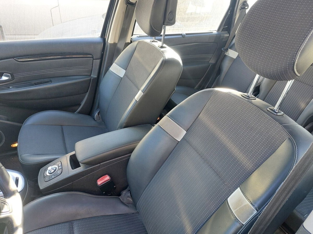 Renault Scenic E-Tech Electric 1.5 dCi 110CV Attractive (6)