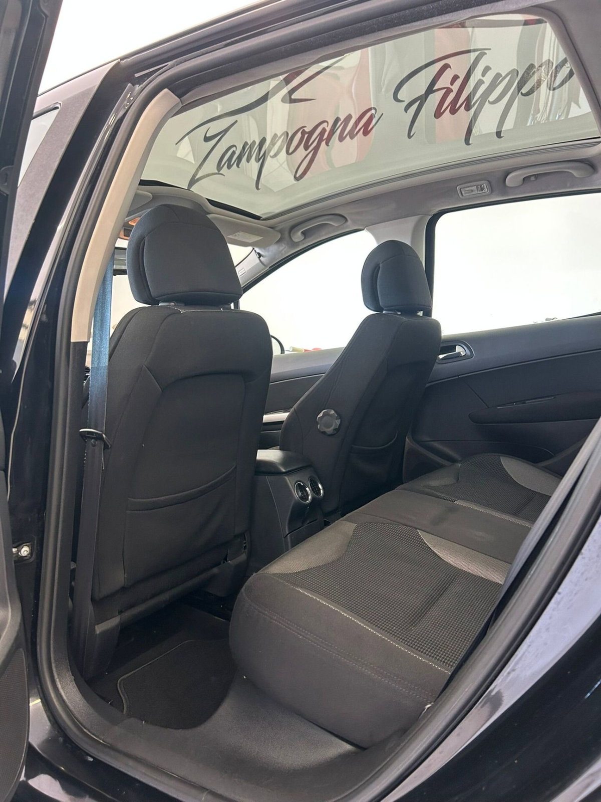 Peugeot 308 2.0 HDi 5p. Féline (10)