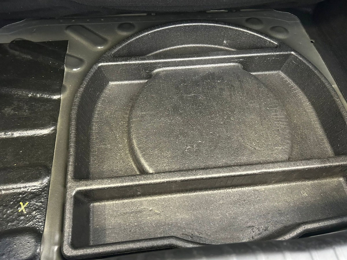 Peugeot 308 2.0 HDi 5p. Féline (13)