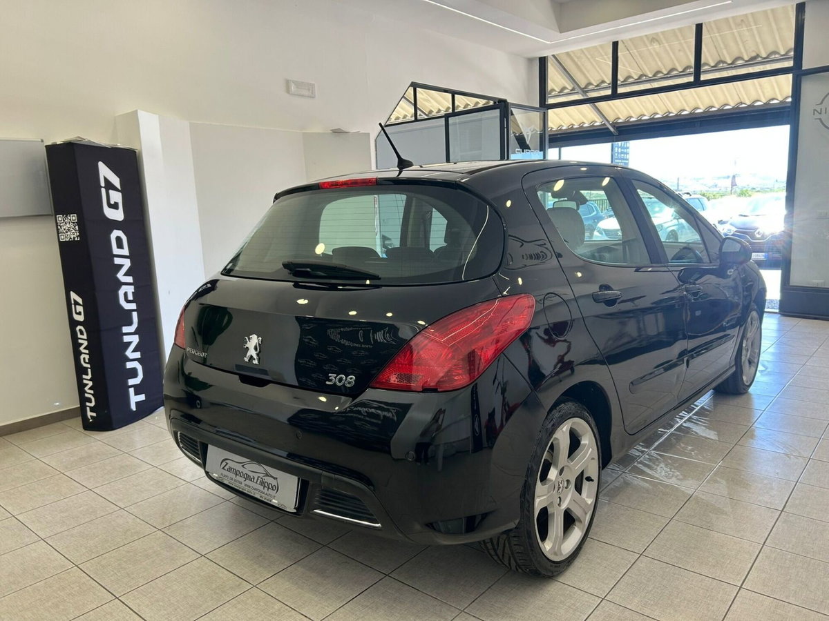Peugeot 308 2.0 HDi 5p. Féline (5)