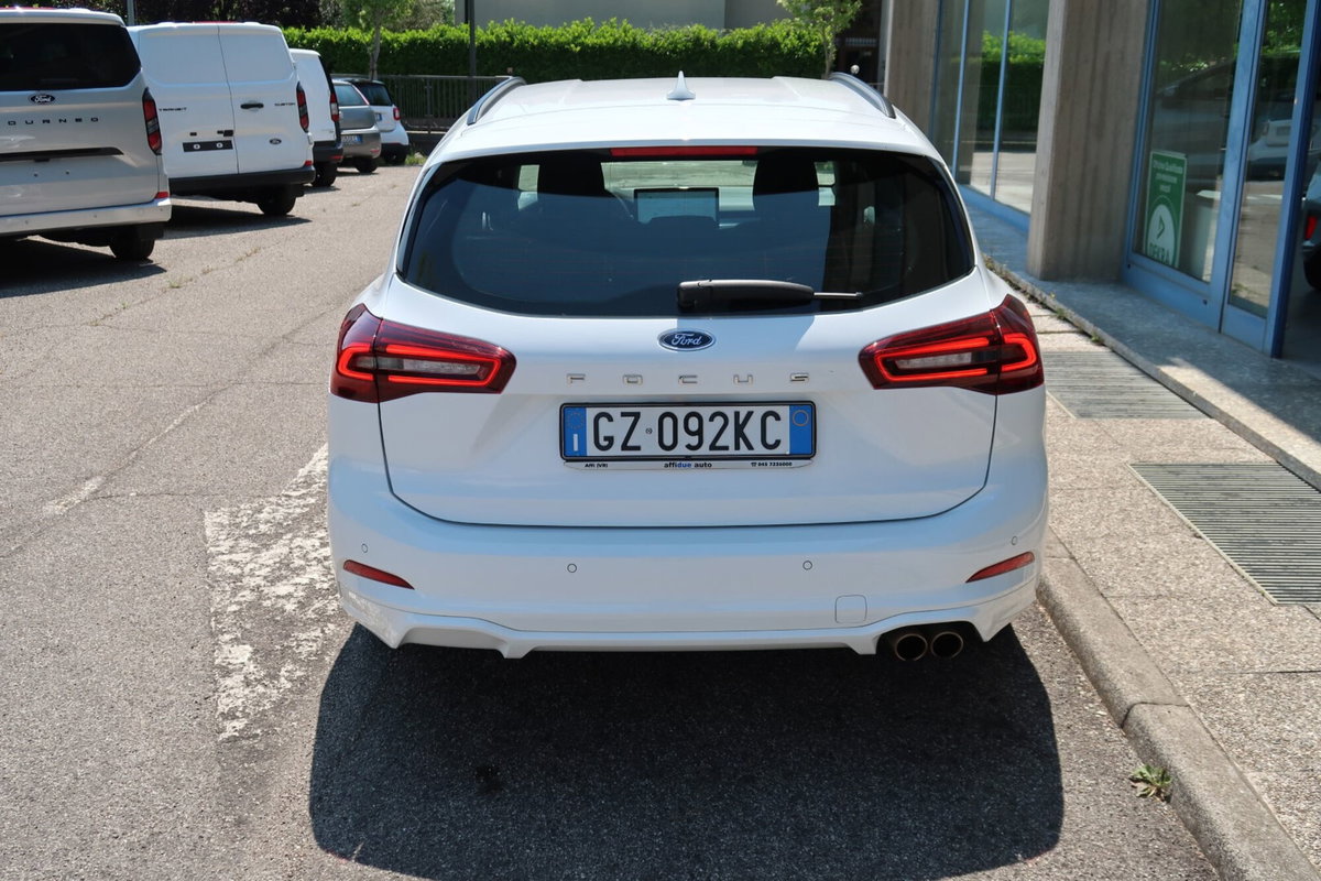 Ford Focus Station Wagon 1.0 EcoBoost Hybrid 125 CV SW ST-Line (6)
