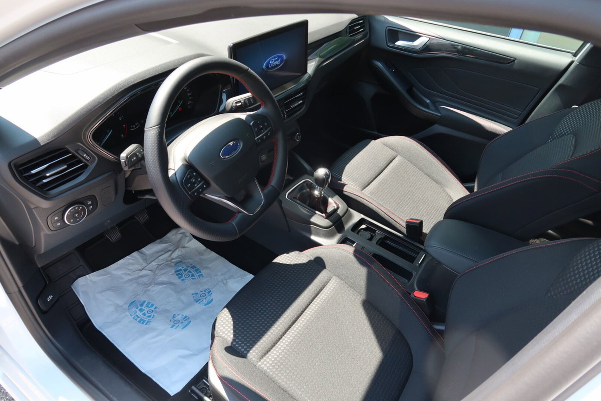 Ford Focus Station Wagon 1.0 EcoBoost Hybrid 125 CV SW ST-Line (8)