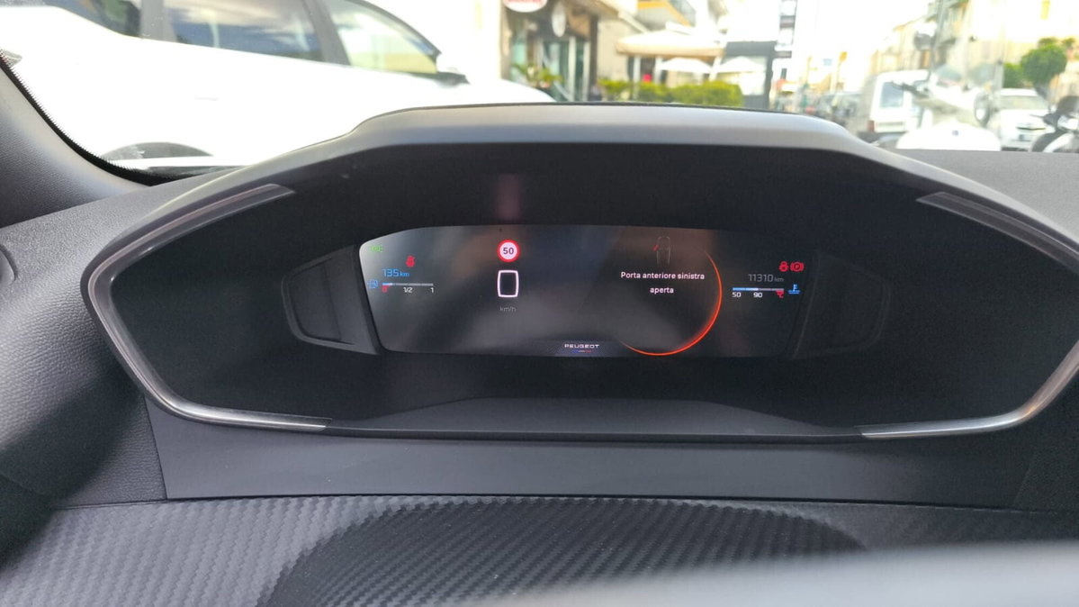 Peugeot 2008 1.2 puretech Allure s&s 100cv (5)