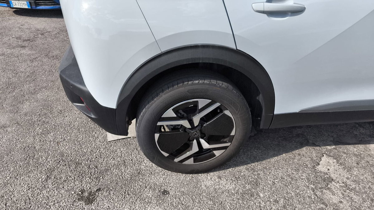 Peugeot 2008 1.2 puretech Allure s&s 100cv (6)