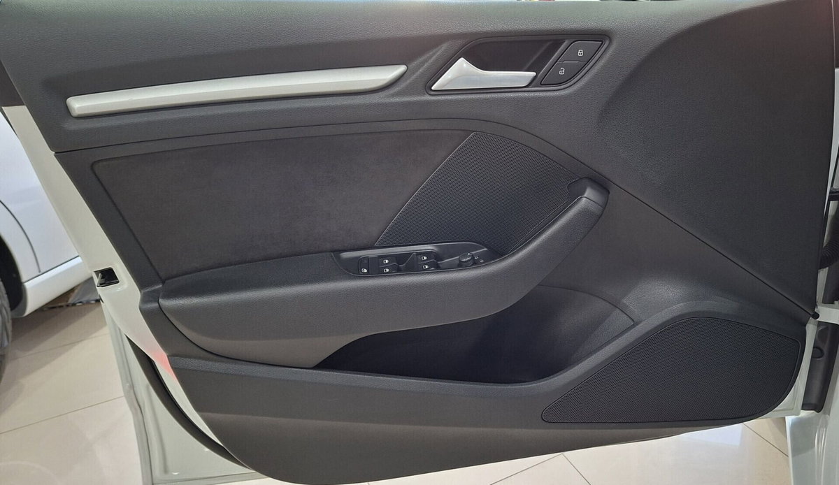 Audi A3 Sportback 2.0 TDI Attraction (14)
