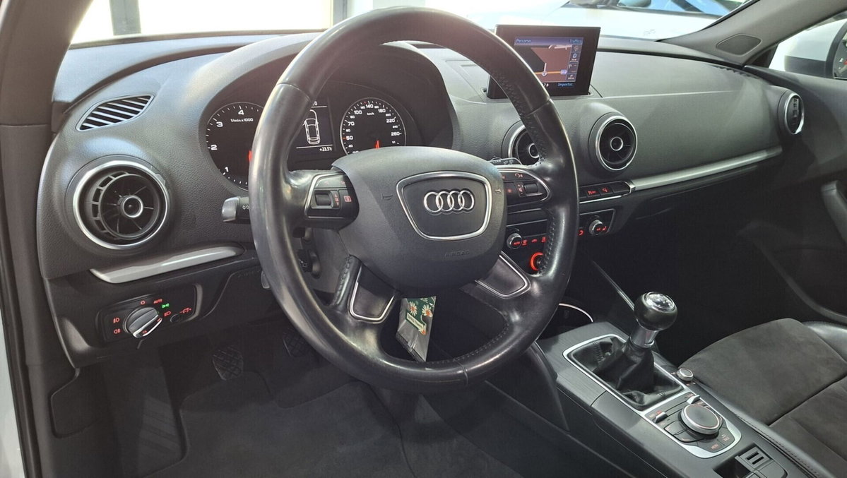 Audi A3 Sportback 2.0 TDI Attraction (20)