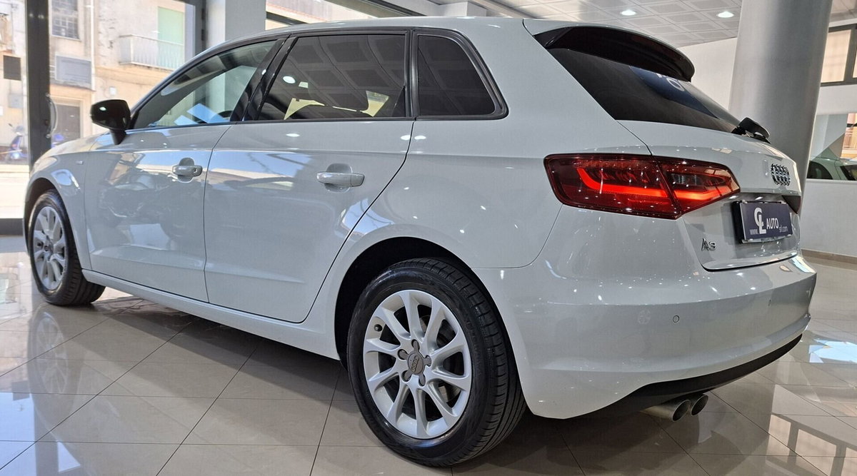 Audi A3 Sportback 2.0 TDI Attraction (3)