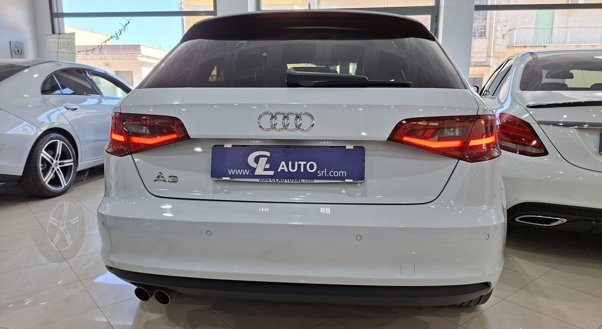 Audi A3 Sportback 2.0 TDI Attraction (4)
