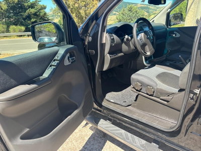 Nissan Navara 2.5 dCi 190CV 4 porte Double Cab LE Plus (11)