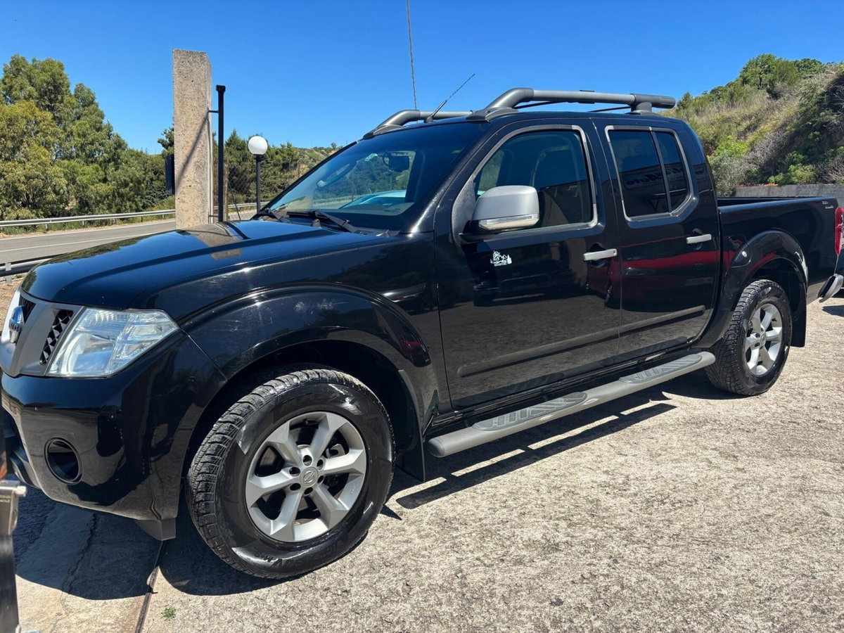 Nissan Navara 2.5 dCi 190CV 4 porte Double Cab LE (2)