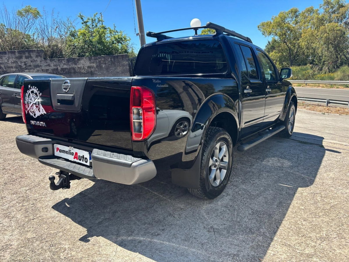 Nissan Navara 2.5 dCi 190CV 4 porte Double Cab LE (5)