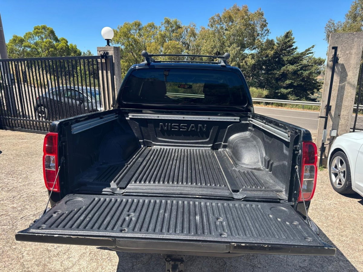 Nissan Navara 2.5 dCi 190CV 4 porte Double Cab LE (7)