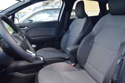 Renault Captur 1.0 eco-g Techno 100cv (8)