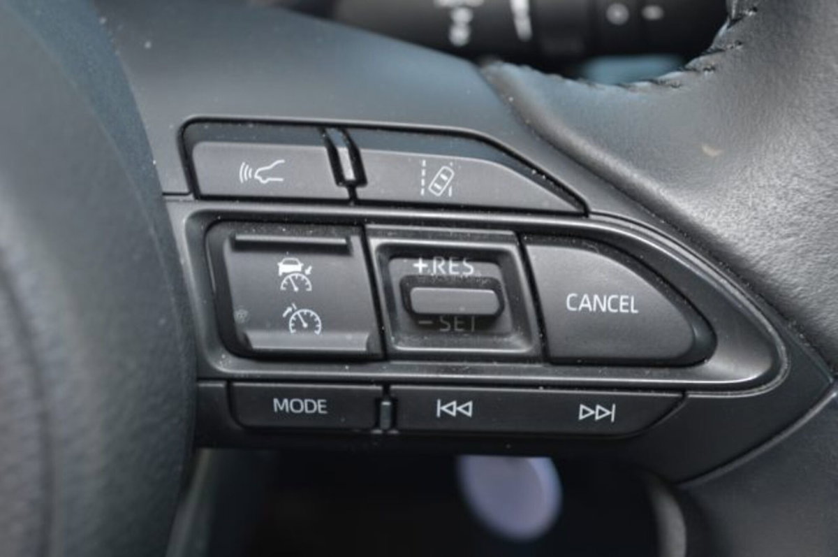 Toyota Aygo X 1.0 VVT-i 72 CV 5p. Undercover S-CVT (14)