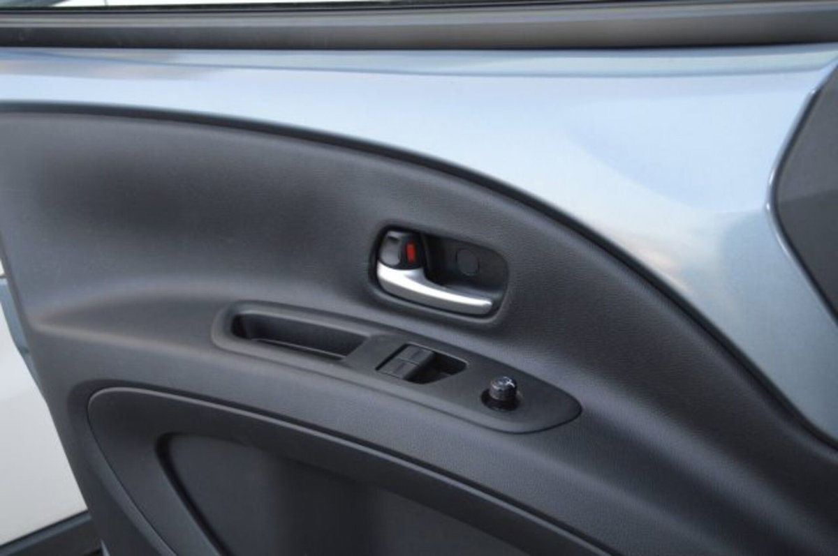 Toyota Aygo X 1.0 VVT-i 72 CV 5p. Undercover S-CVT (15)