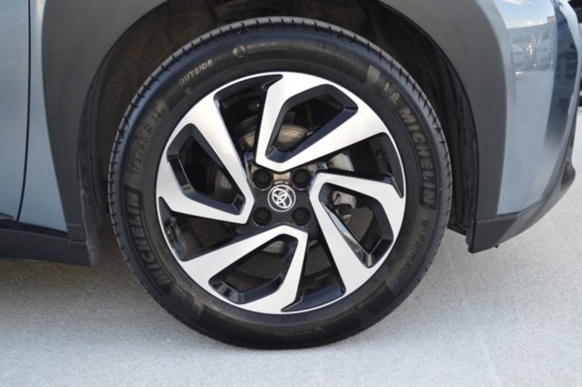 Toyota Aygo X 1.0 VVT-i 72 CV 5p. Undercover S-CVT (19)