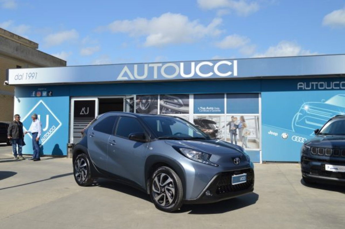 Toyota Aygo X 1.0 VVT-i 72 CV 5p. Undercover S-CVT (3)