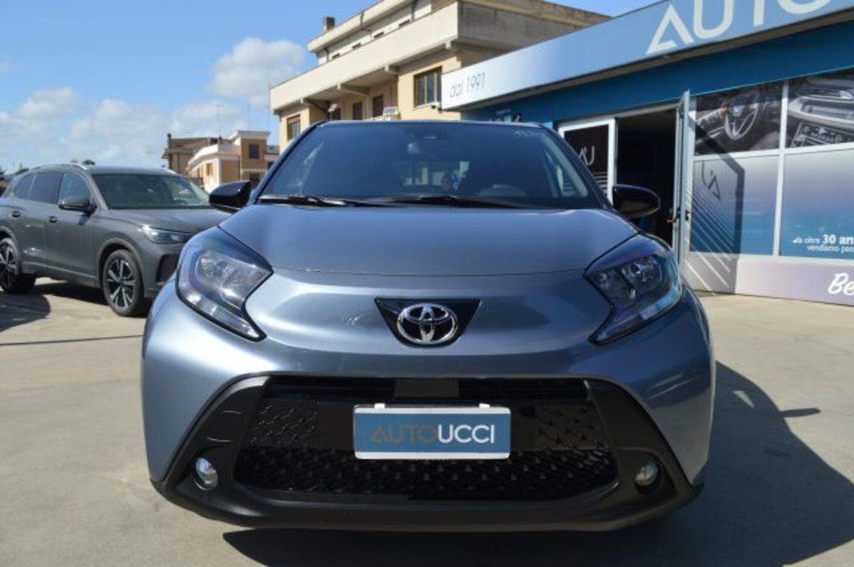 Toyota Aygo X 1.0 VVT-i 72 CV 5p. Undercover S-CVT (4)