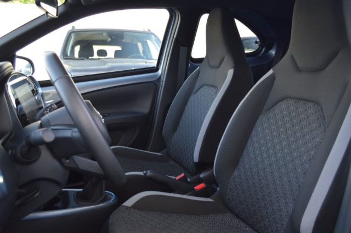 Toyota Aygo X 1.0 VVT-i 72 CV 5p. Undercover S-CVT (8)