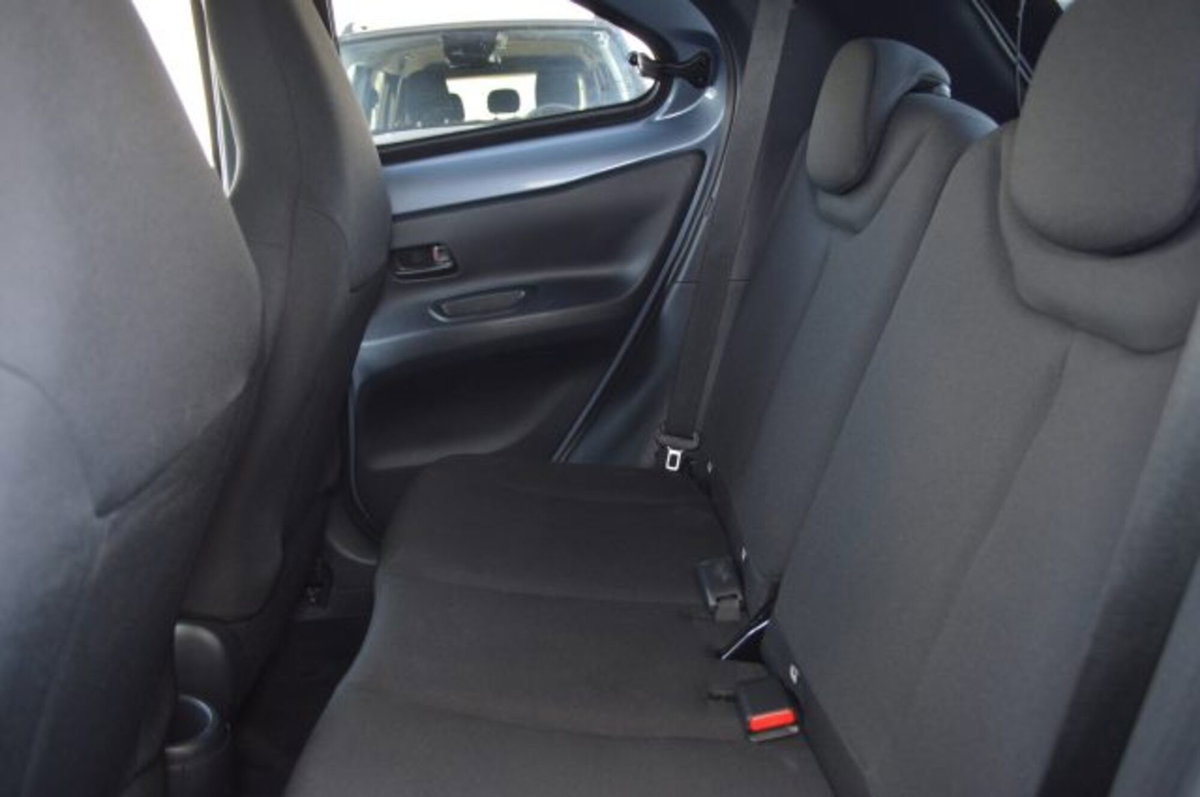 Toyota Aygo X 1.0 VVT-i 72 CV 5p. Undercover S-CVT (9)