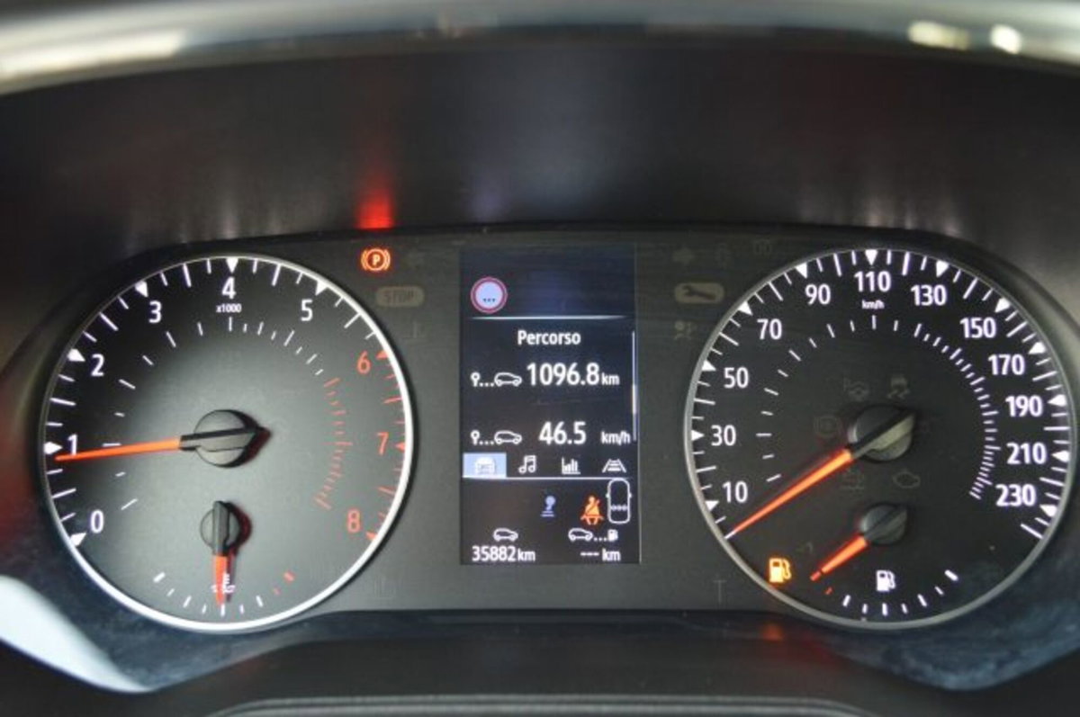 Renault Clio TCe 90 CV 5 porte Equilibre (10)