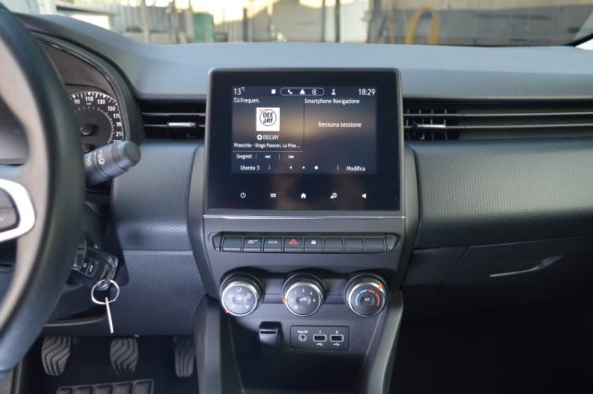 Renault Clio TCe 90 CV 5 porte Equilibre (11)
