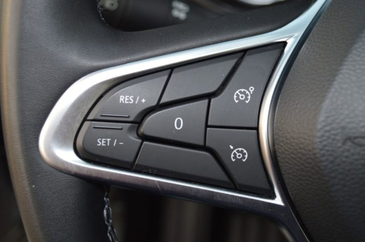 Renault Clio TCe 90 CV 5 porte Equilibre (12)