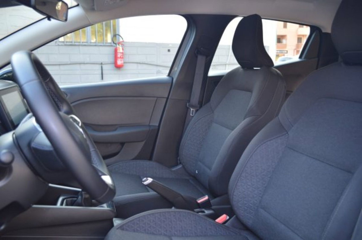 Renault Clio TCe 90 CV 5 porte Equilibre (7)