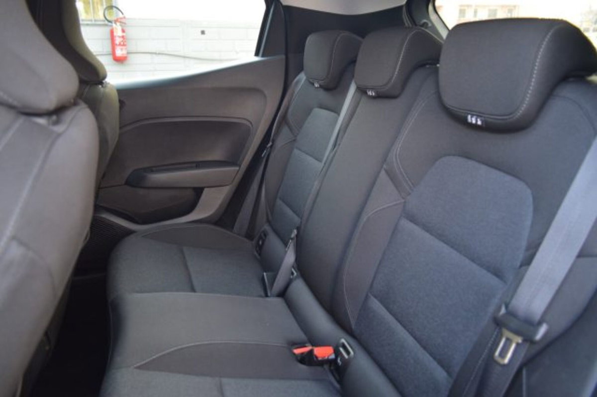 Renault Clio TCe 90 CV 5 porte Equilibre (8)