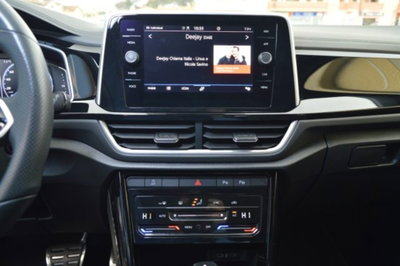 Volkswagen T-Roc 2.0 tdi R-Line 4motion 150cv dsg (11)