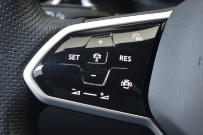 Volkswagen T-Roc 2.0 tdi R-Line 4motion 150cv dsg (12)