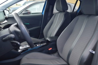 Peugeot 208 50 kWh Allure (8)