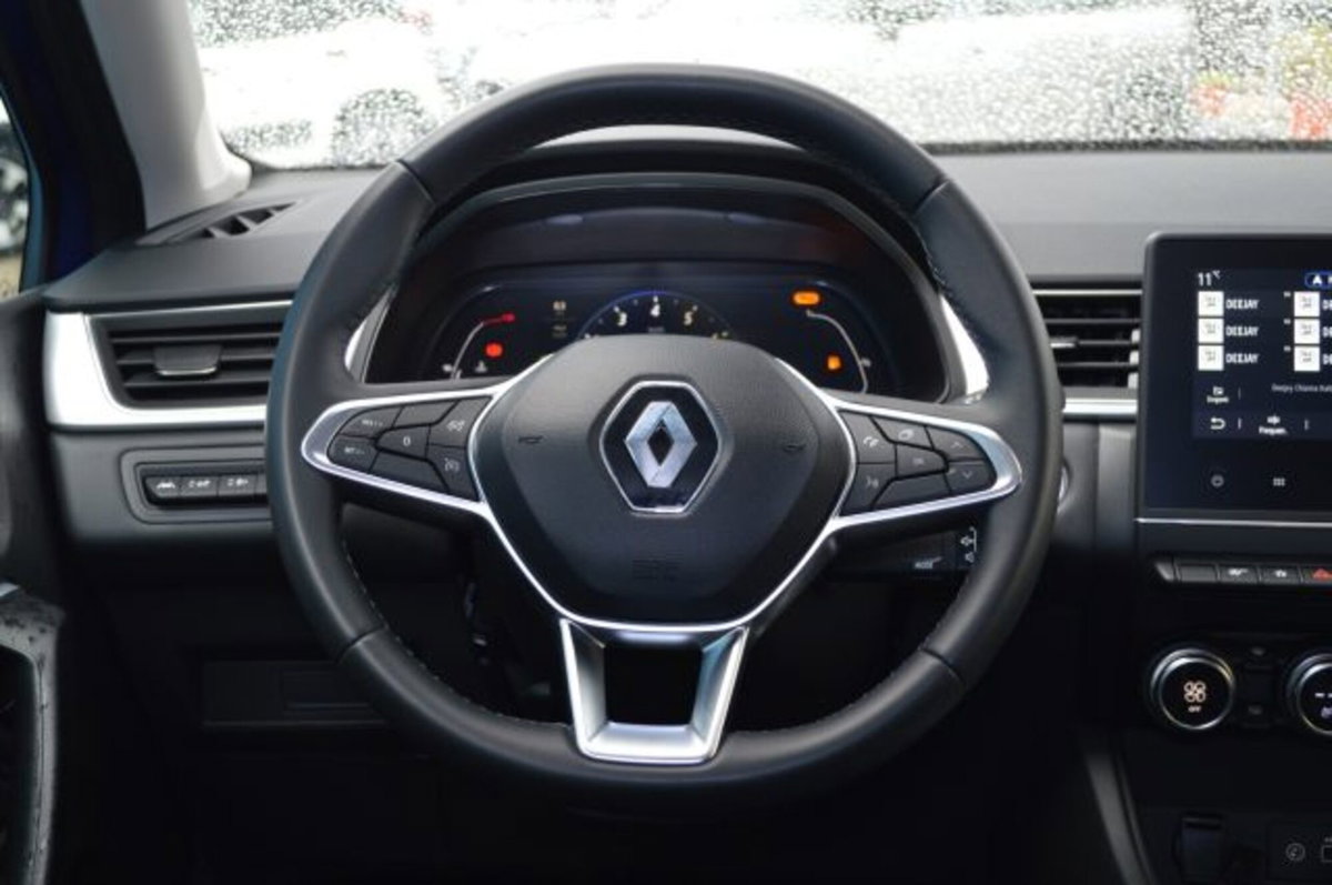 Renault Captur 1.0 tce Techno 90cv (10)