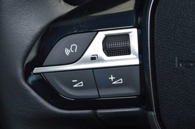 Peugeot 208 1.2 puretech Active s&s 100cv (13)