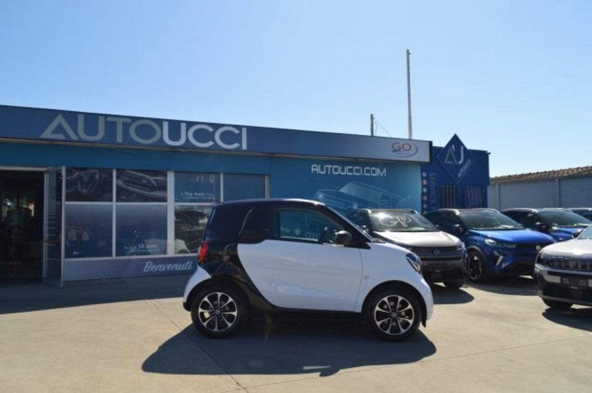 smart Fortwo 70 1.0 twinamic Youngster (2)