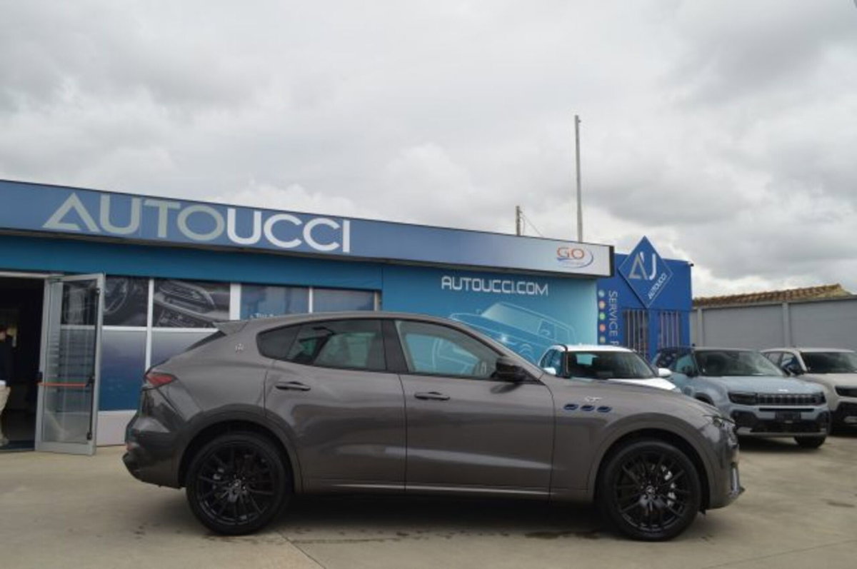 Maserati Levante Levante MHEV 330 CV AWD GT (2)