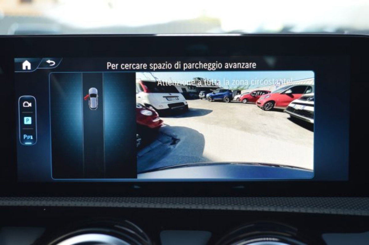 Mercedes-Benz Classe A Sedan 180 AMG Line Premium Plus auto (16)
