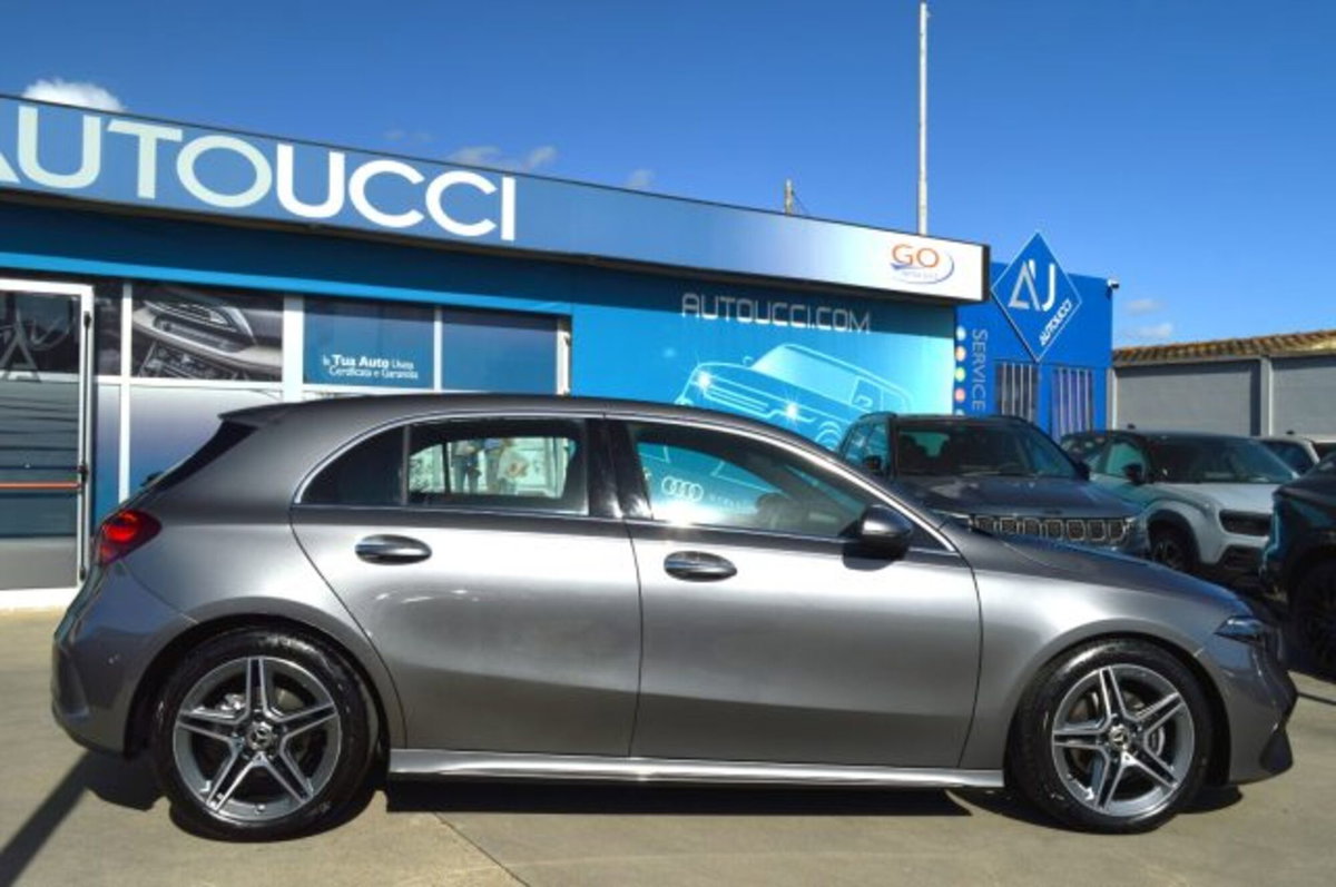 Mercedes-Benz Classe A Sedan 180 AMG Line Premium Plus auto (20)