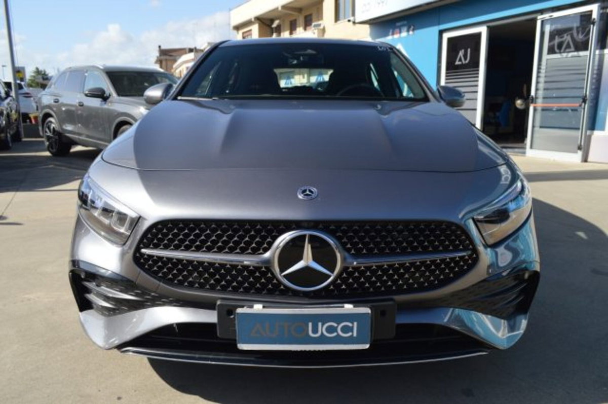 Mercedes-Benz Classe A Sedan 180 AMG Line Premium Plus auto (4)