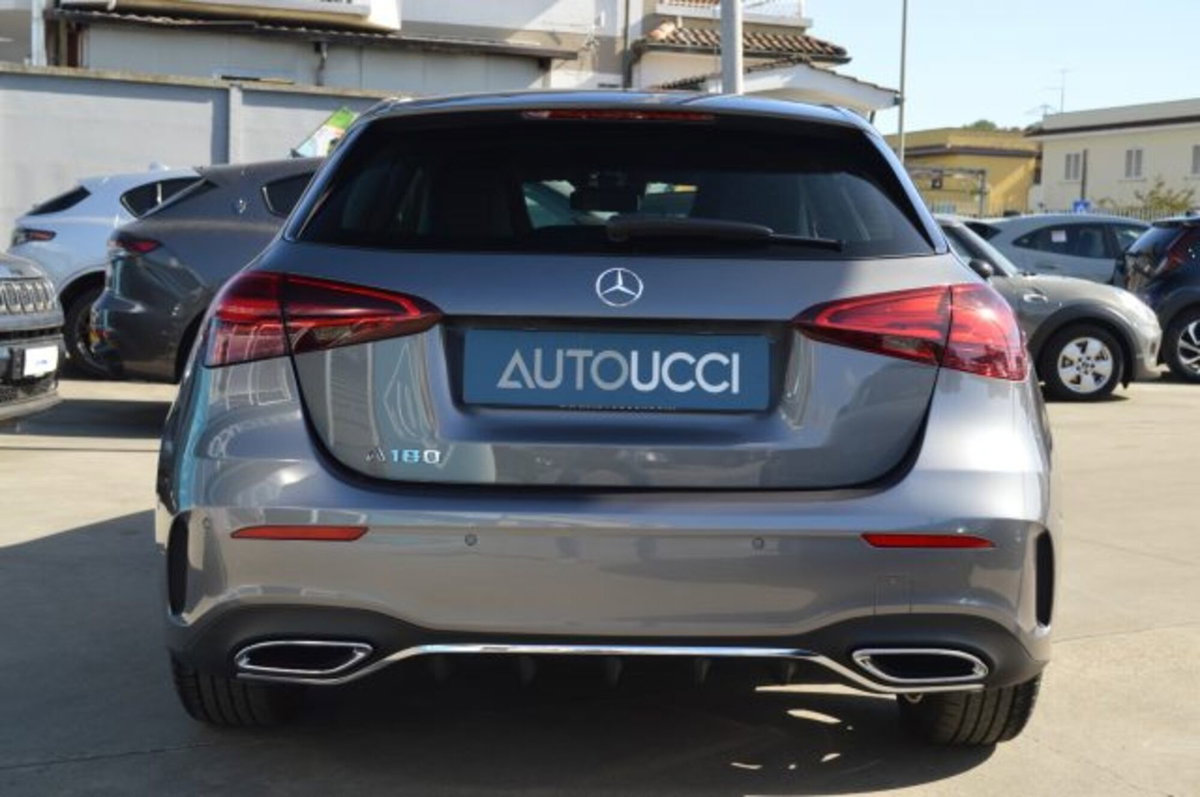 Mercedes-Benz Classe A Sedan 180 AMG Line Premium Plus auto (6)