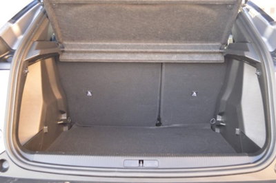 Peugeot 2008 1.2 puretech Allure s&s 100cv (18)