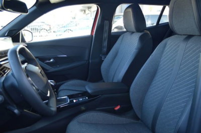 Peugeot 2008 1.2 puretech Allure s&s 100cv (8)